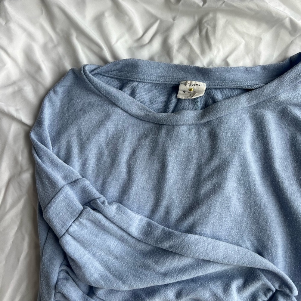 Princess Blue sweater - Picture 3 of 3